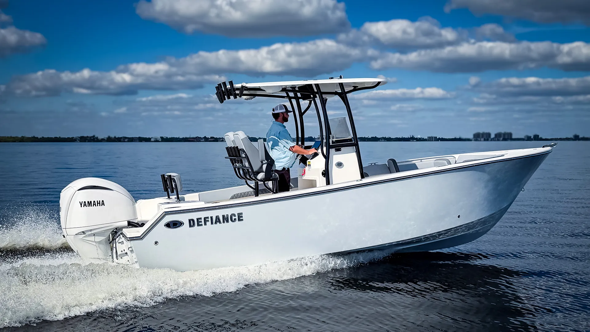 Defiance 240 Catalina center console